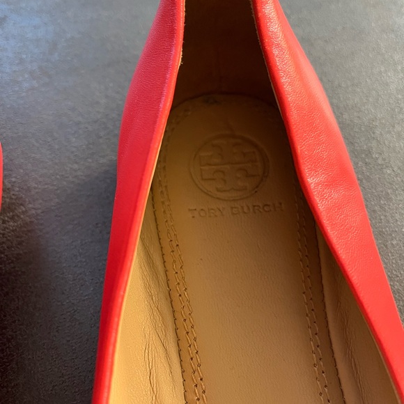 Tory Burch Orange  Flats with Big Gold Emblem Size 10M - Picture 5 of 8